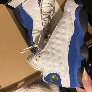 Jordan 13 hyper royal size 7y (W8.5)